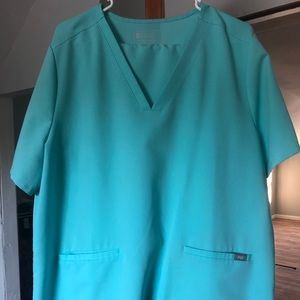 FIGS Scrubs Fresh Aqua Set